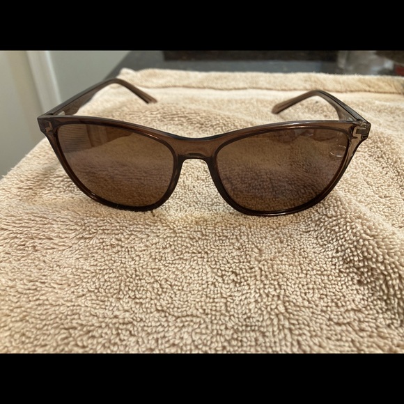 Ray Ban Sunglasses - Picture 1 of 4